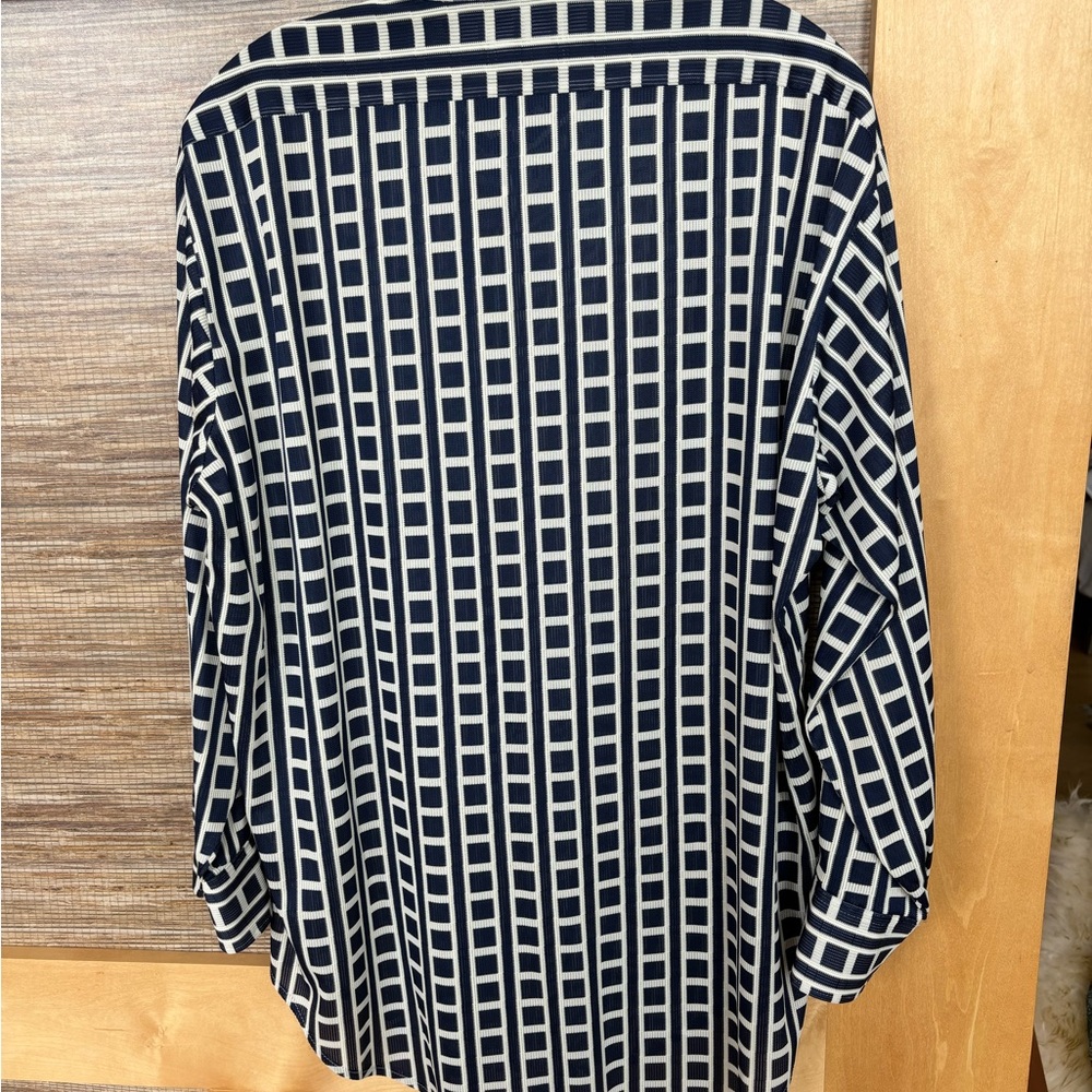 Vintage Men’s 1970’s geometric dress shirt - Picture 3 of 12